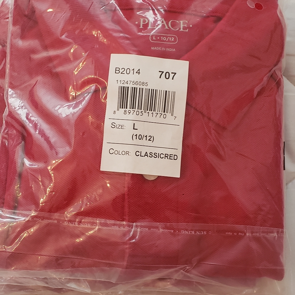 Boys red uniform tops 5 short sleeve, 1 long sleeve size 10/12 children's place